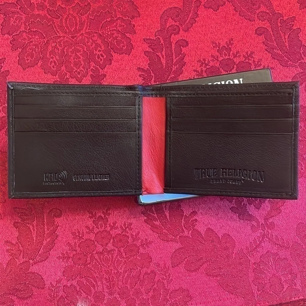 Brand New True Religion Genuine Leather Black Darkar Wallet w/ Desk Valet RFID